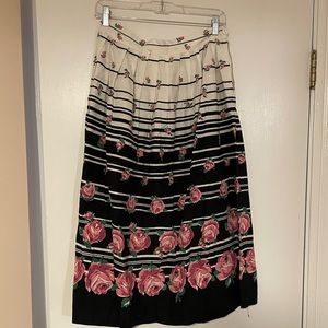Vintage 1950s pleated Rose Border Print Skirt
